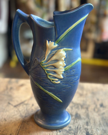 Perfect Patina Roseville Vase Grand Leaners