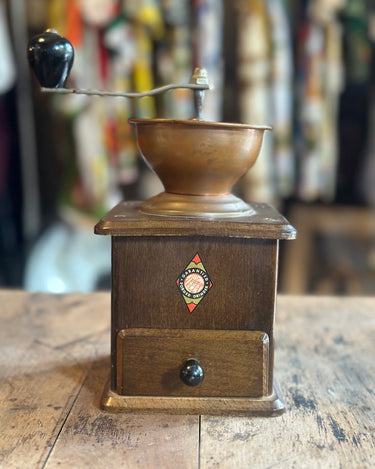 German Engineered Antique Style Coffee Grinder Grand Leaners