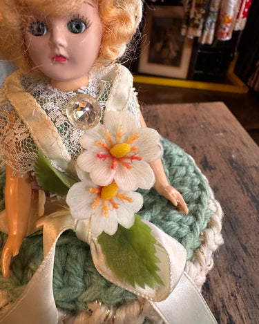 Grandma Made Toilet Paper Dollcover Grand Leaners